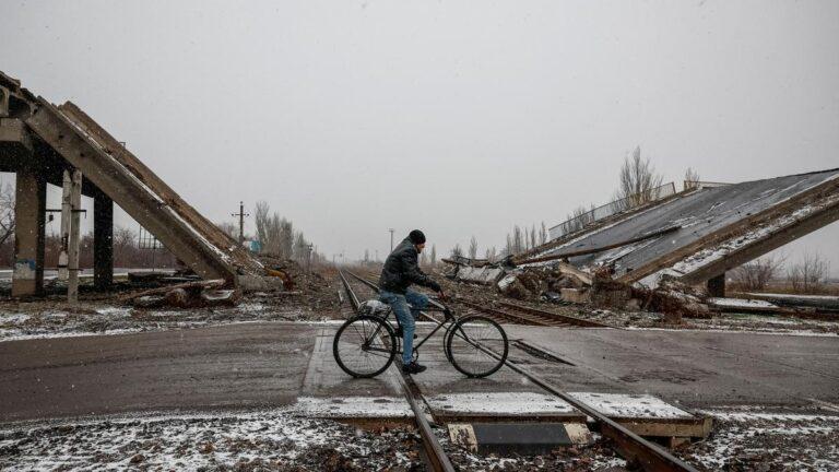 Russian forces take control of Kostiantynopolske in eastern Ukraine, Defence Ministry says